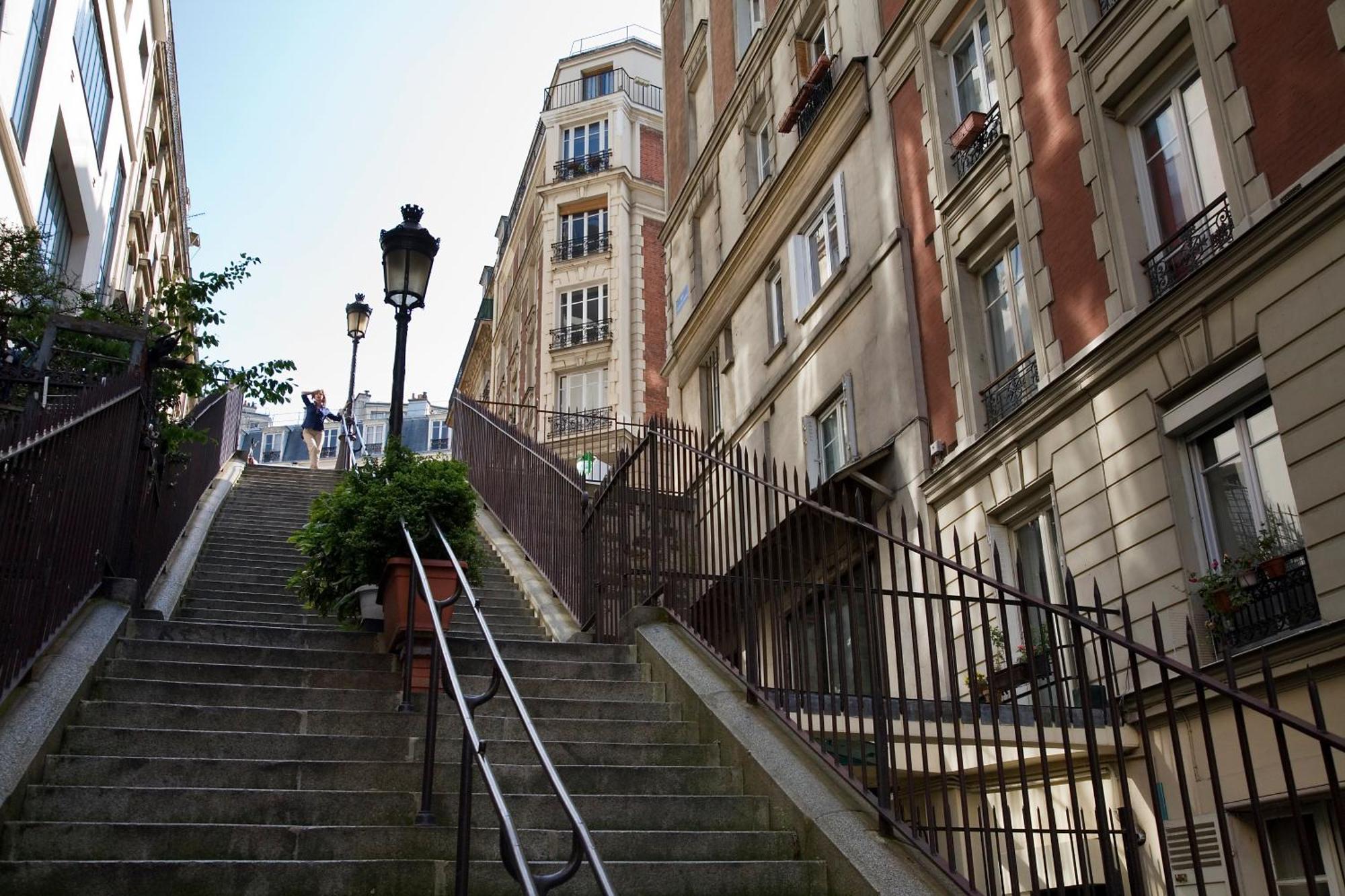 Duplex De Charme Au Coeur De Montmartre Apartamento Paris Exterior foto